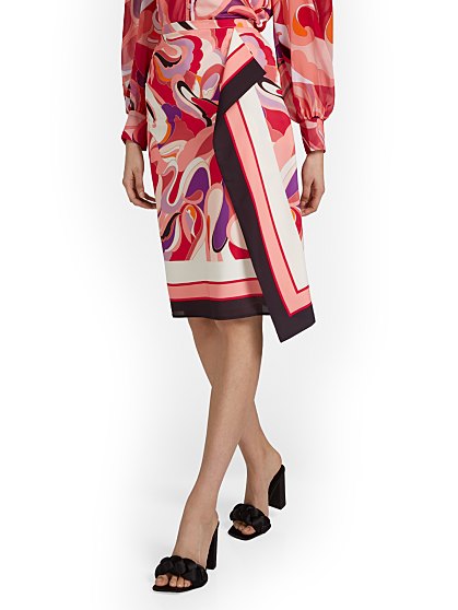 89.95 SIDE DRAPE SKIRT