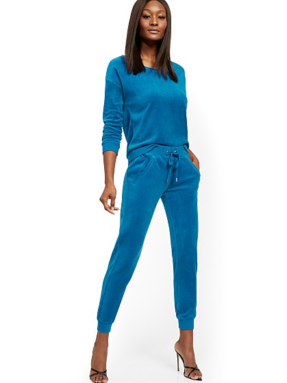 39.95 VELOUR PULLOVER
