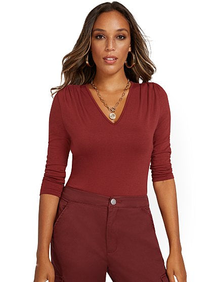 39.95 VNCK PLEAT BODYSUIT