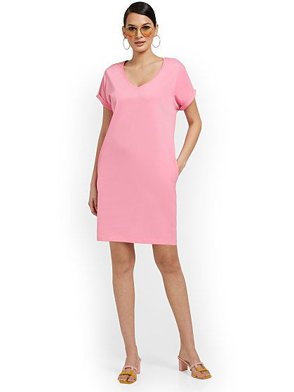 39.95 PERFECT TEE-VNECK