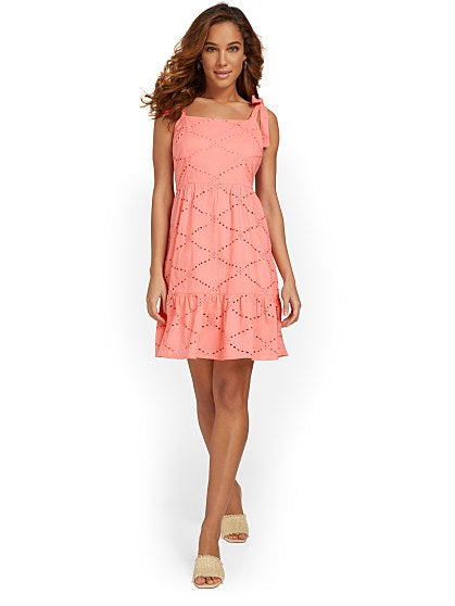 89.95 EYELET TIERED FLARE