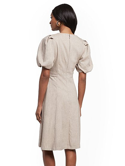 89.95 PUFF SLV FLARE DRES