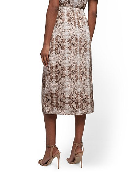 69.95 T SLIP SKIRT SNKE