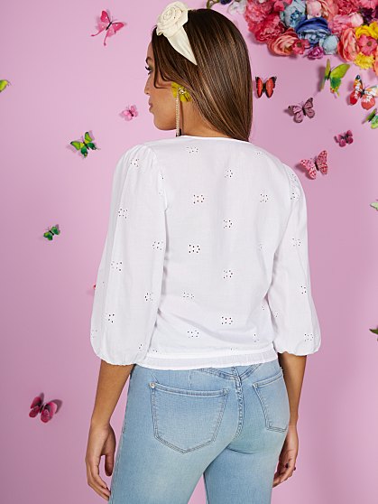 54.95 EYELET TOP