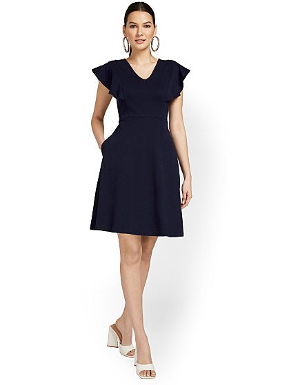 42.95 RUFFLE FRONT FLARE