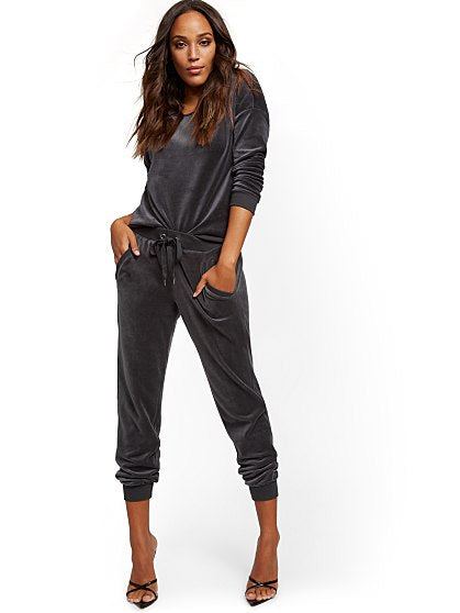 39.95 VELOUR PULLOVER