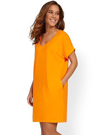 39.95 PERFECT TEE-VNECK