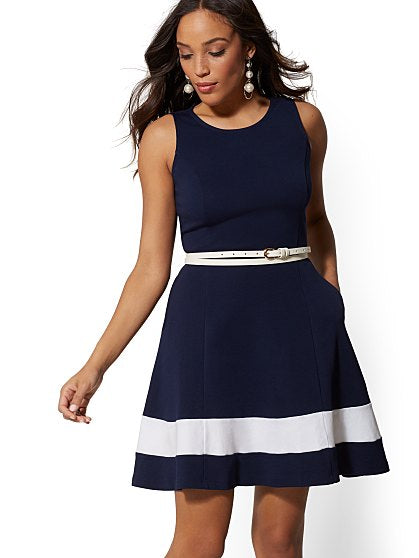 34.95 INTRLCK COLORBLCK