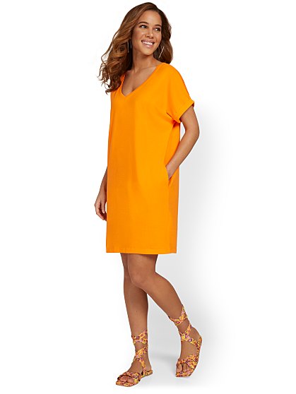 39.95 PERFECT TEE-VNECK