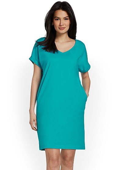 39.95 PERFECT TEE-VNECK