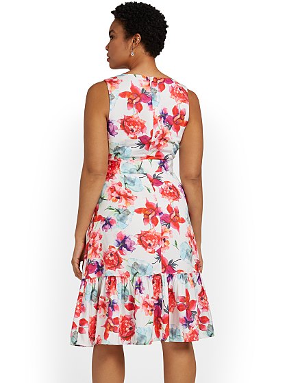 89.95 HALTER BELTED FLARE