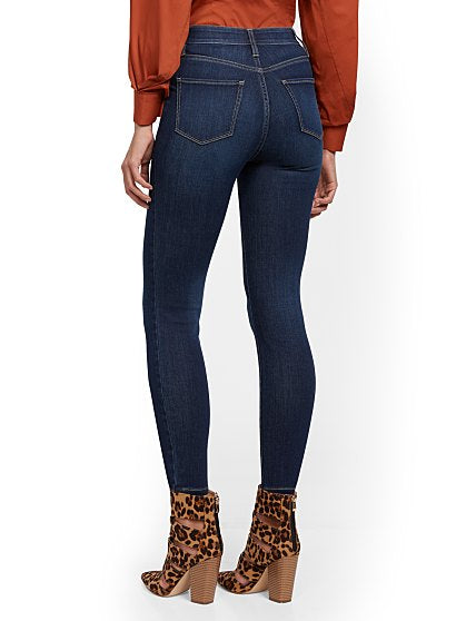 64.95 HW SKINNY DK WASH