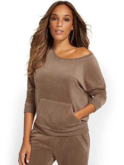44.95 VELOUR PULLOVER