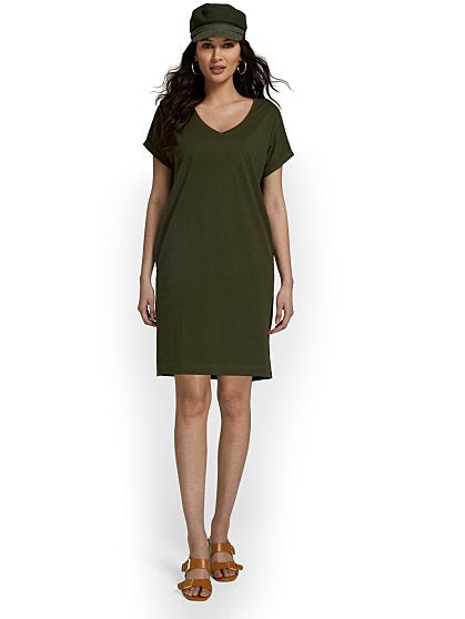 39.95 PERFECT TEE-VNECK