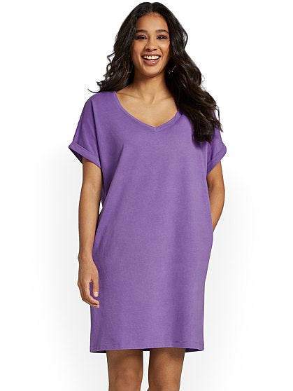 39.95 PERFECT TEE-VNECK