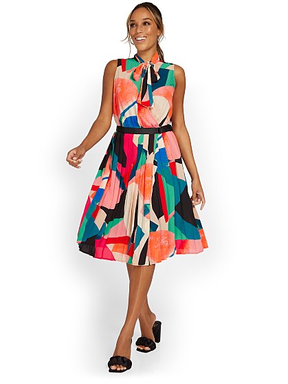 89.95 PLEATED GEO BOW