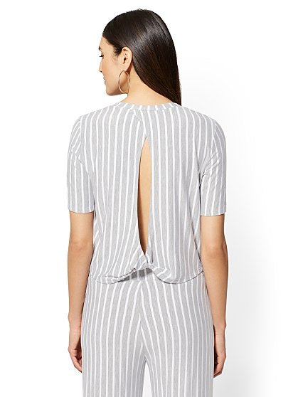 94.95 O TWIST BACK TEE
