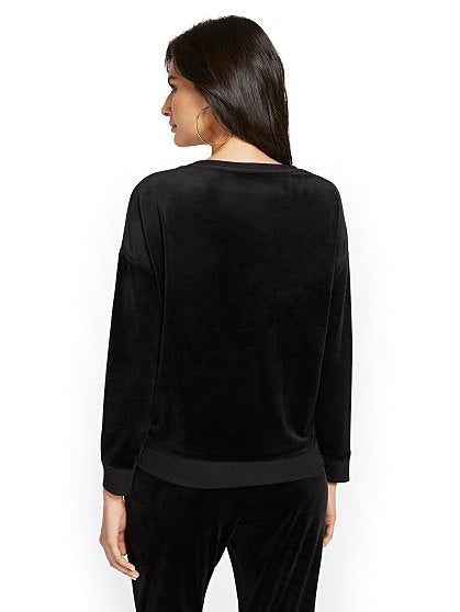 44.95 VELOUR PULLOVER