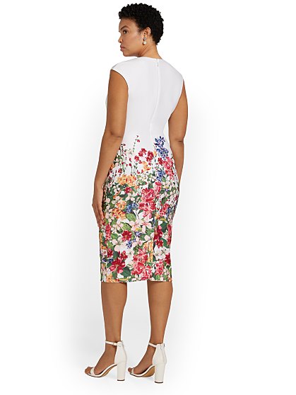 69.95 V NCK FLORAL SHEATH