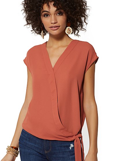 39.95 SOLID TIE SURPLICE