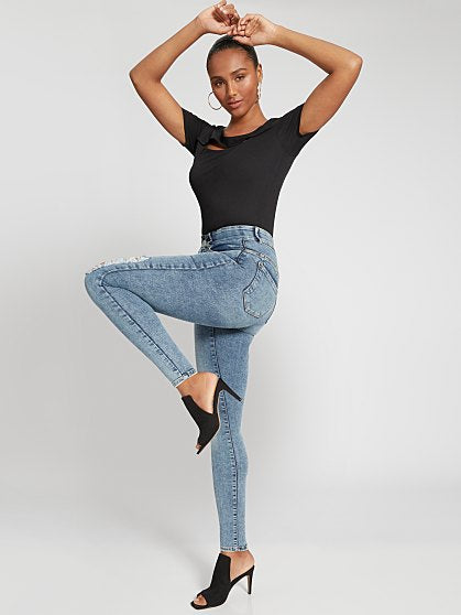 74.95 UHW CURVY SS T