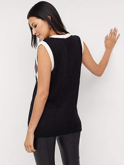 54.95 ARGYLE SWEATER VEST