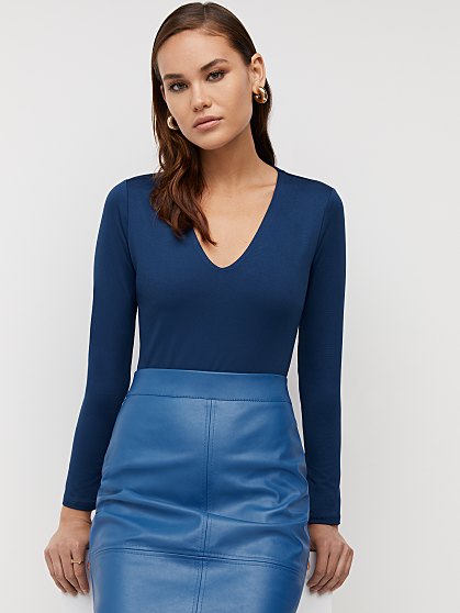 54.95 CONTOUR VNECK BODYS