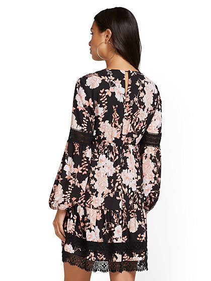 99.95 FLORAL LACE INSET