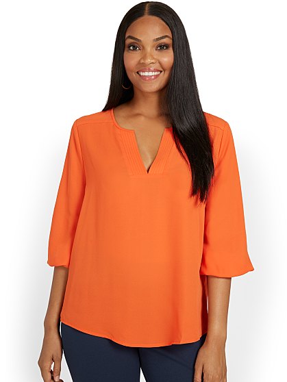 39.95 SPLITNECK BLOUSE