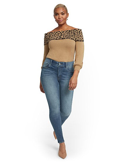 69.95 UHW MYA BLOOMIE T