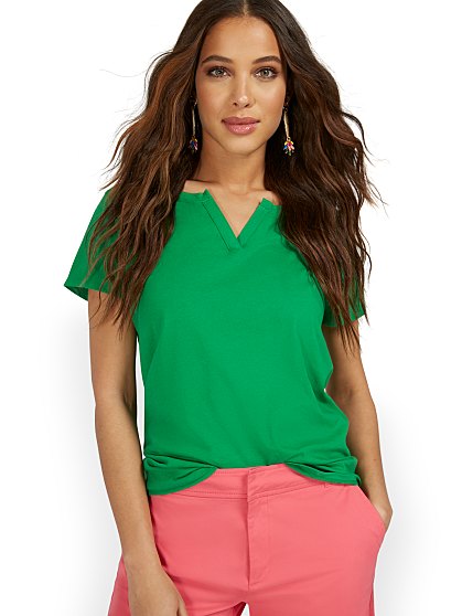 16.95 SPLIT NECK TEE