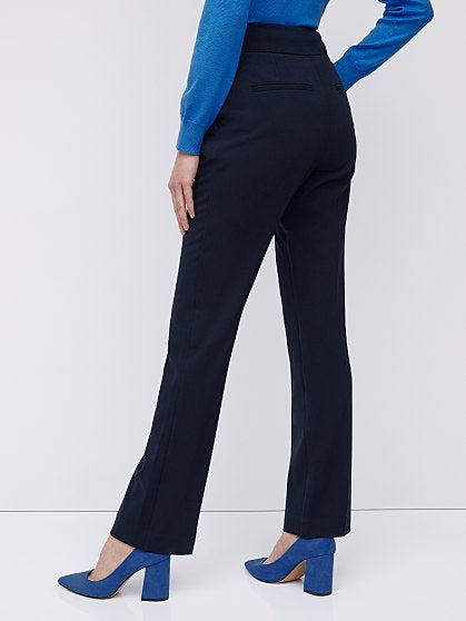 59.95 A STRAIGHT LEG PANT