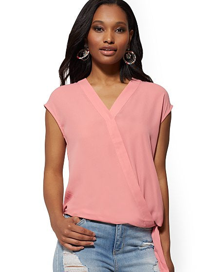 39.95 SOLID TIE SURPLICE
