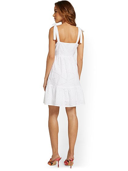 89.95 EYELET TIERED FLARE