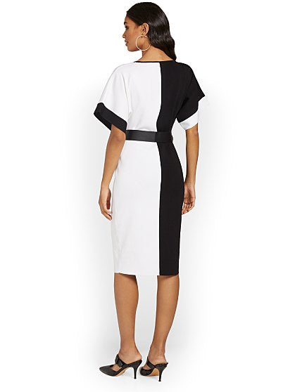 89.95 B W SWT DRESS