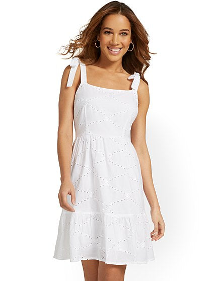 89.95 EYELET TIERED FLARE