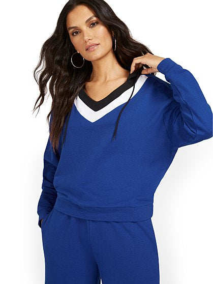54.95 VNECK CLRBLK HOODIE