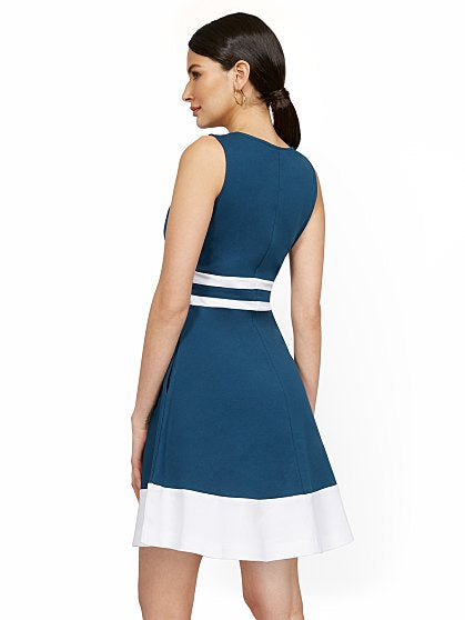 39.95 VNECK COLORBLOCK FL