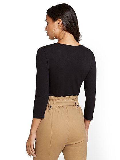 39.95 VNCK PLEAT BODYSUIT