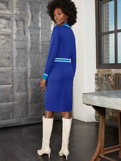 99.95 SOLID JACKET DRESS
