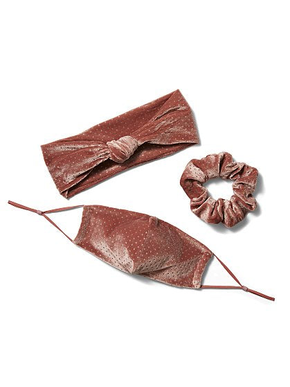 22.95 STUD MASK SCRUNCHIE