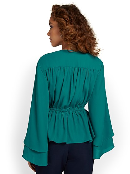 59.95 SURPLICE TIERED BLO