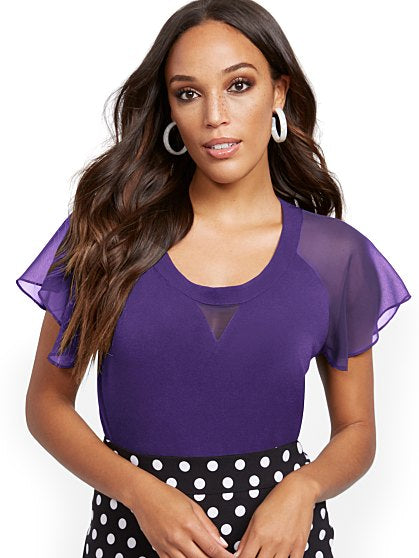 44.95 SPLIT NECK RUFFLE