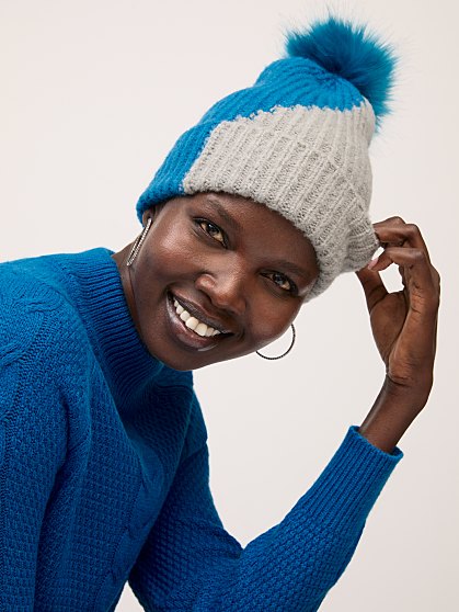24.95 TWO TONE BEANI POM