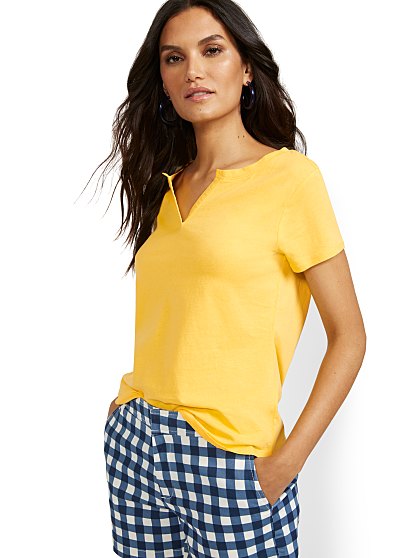 16.95 SPLIT NECK TEE