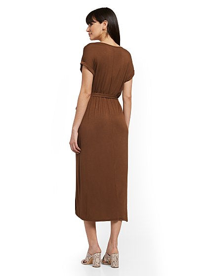 59.95TULIP CREWNECK DRES