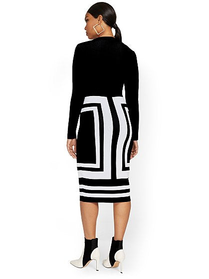 89.95 BLK WHT  DRESS