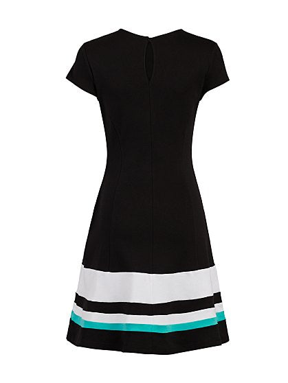 36.95 COLORBLOCK FLARE IN