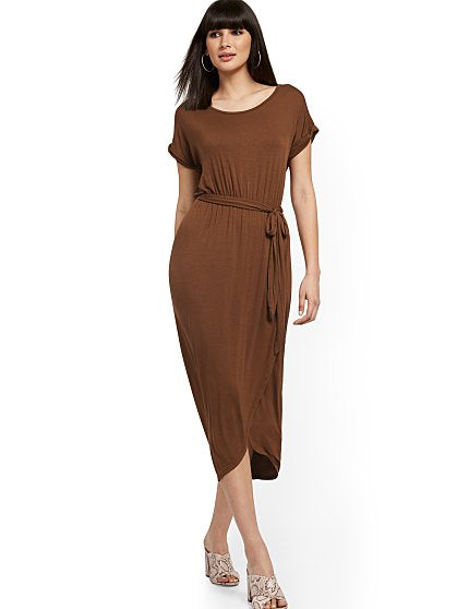 59.95TULIP CREWNECK DRES