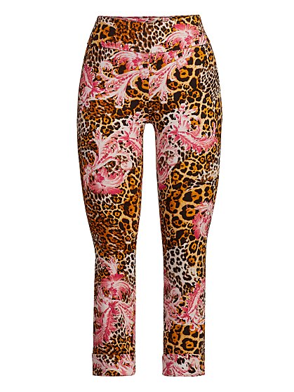 54.95 WHITNEY CROP SCROLL